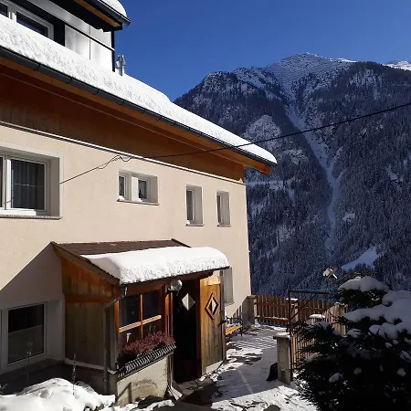 Theresia Apartament *
